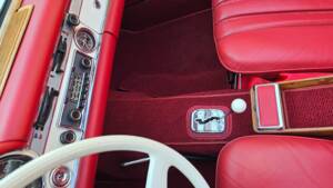 Afbeelding 29/34 van Mercedes-Benz 280 SL (1968)