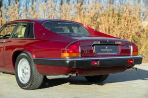 Image 10/50 de Jaguar XJ-S 3.6 (1988)