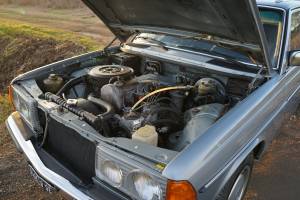 Image 16/22 of Mercedes-Benz 240 TD (1981)