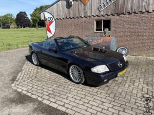 Image 1/40 of Mercedes-Benz 300 SL-24 (1990)