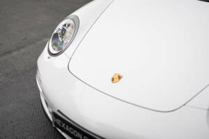 Image 11/38 of Porsche 911 Carrera GTS (2011)
