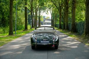Image 4/50 of Jaguar XK 120 DHC (1953)