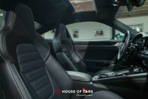 Image 17/24 of Porsche 911 Carrera 4S (2023)