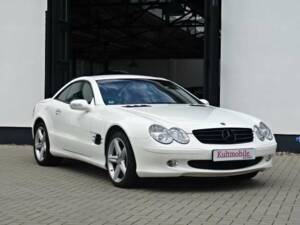 Imagen 6/19 de Mercedes-Benz SL 500 (2002)