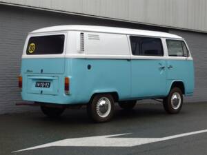 Bild 6/99 von Volkswagen T2b Kastenwagen (1977)