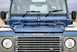 Image 18/41 of Land Rover Defender 90 (2004)