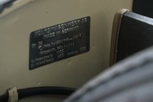 Image 47/50 of Volkswagen Karmann Ghia 1300 (1966)