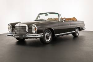 Imagen 2/20 de Mercedes-Benz 280 SE 3,5 (1971)