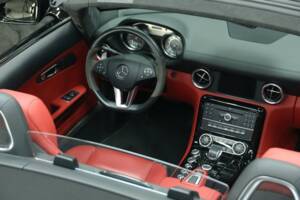 Image 18/30 of Mercedes-Benz SLS AMG Roadster (2012)