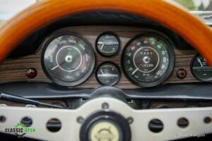 Image 5/34 of Volvo 1800 ES (1972)