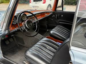 Bild 29/43 von Mercedes-Benz 250 SE (1966)