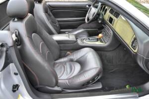 Image 32/50 of Jaguar XKR &quot;Silverstone&quot; (2000)