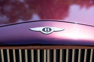 Image 43/46 of Bentley Azure (1997)