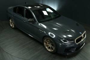 Image 9/50 of BMW M5 xDrive (2022)