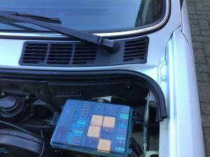 Bild 16/20 von BMW 320i (1988)