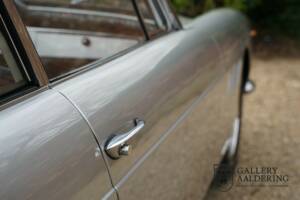 Afbeelding 31/50 van Ferrari 250 GTE (1964)