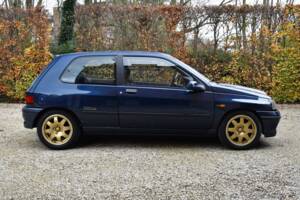 Bild 10/37 von Renault Clio I Williams (1994)