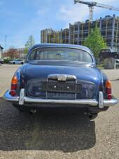 Image 7/18 of Jaguar S-Type 3.8 (1964)