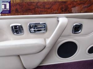 Bild 77/98 von Bentley Continental S (1995)