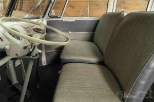 Immagine 2/19 di Volkswagen T1 panel van (1965)