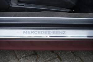 Image 60/95 of Mercedes-Benz 300 SL (1993)
