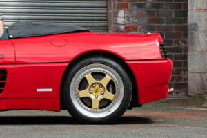 Image 12/50 of Ferrari 348 Spider (1994)