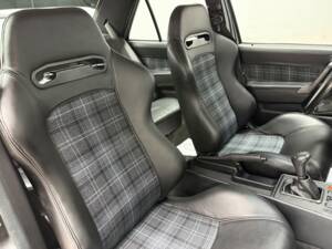 Image 9/21 of Mercedes-Benz 190 E 2.5-16 (1993)