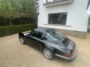 Image 5/18 of Porsche 911 Carrera 2 (1990)