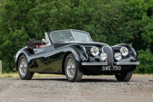 Image 1/49 of Jaguar XK 120 DHC (1954)
