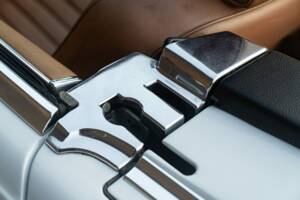 Image 12/50 de Mercedes-Benz 300 SL (1986)