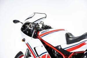 Image 15/50 of Yamaha RD 350 LC (1990)