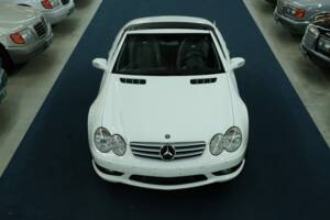 Image 2/50 of Mercedes-Benz SL 55 AMG (2003)