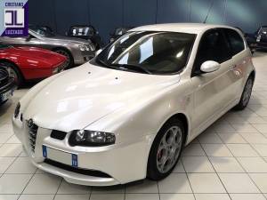 Image 8/49 de Alfa Romeo 147 3.2 GTA (2004)