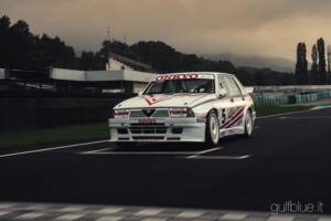 Imagen 6/81 de Alfa Romeo 75 1.8 Turbo (1990)