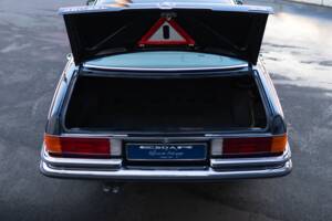 Image 29/30 of Mercedes-Benz 450 SEL 6,9 (1977)