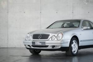 Bild 13/50 von Mercedes-Benz CLK 230 Kompressor (1999)