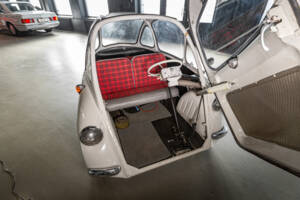 Image 3/20 of Heinkel Trojan 200 (1964)