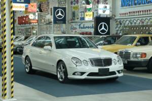 Bild 6/50 von Mercedes-Benz E 500 (2007)