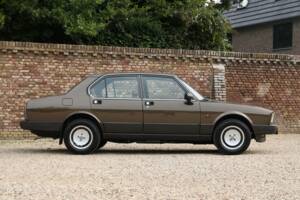 Afbeelding 24/50 van Alfa Romeo Alfetta 2.0 (1984)
