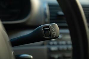 Image 19/41 of BMW 318i (2004)