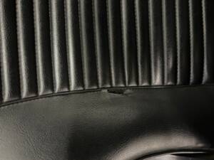 Image 12/35 de Alfa Romeo 2000 GT Veloce (1975)