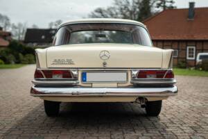 Image 17/42 of Mercedes-Benz 220 SE b (1965)