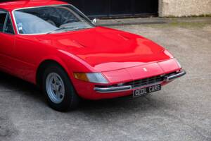 Image 3/50 de Ferrari 365 GTB/4 Daytona (1973)