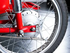 Image 15/50 of MV Agusta DUMMY (1957)