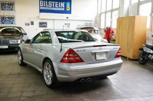 Imagen 9/50 de Mercedes-Benz SLK 32 AMG (2002)