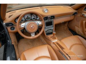 Image 9/32 of Porsche 911 Carrera S (2005)