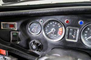 Bild 26/50 von MG MGB GT (1975)