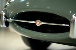 Image 35/50 of Jaguar E-Type 4.2 (1966)