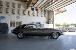 Image 7/15 de Jaguar E-Type (1969)