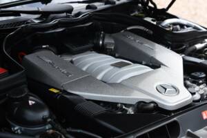 Image 21/50 of Mercedes-Benz C 63 AMG (2012)